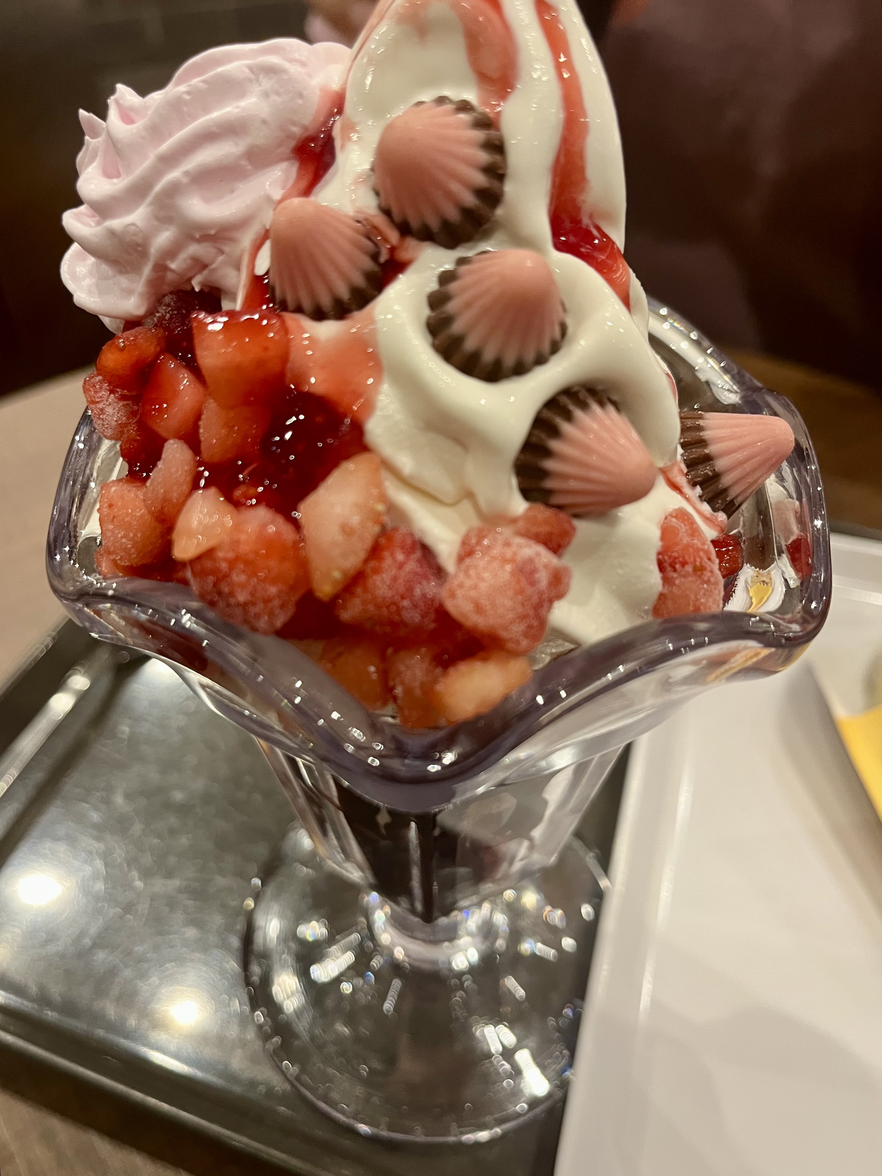 いちごパフェ